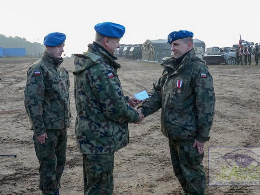 Sojusznicze świętowanie na poligonie