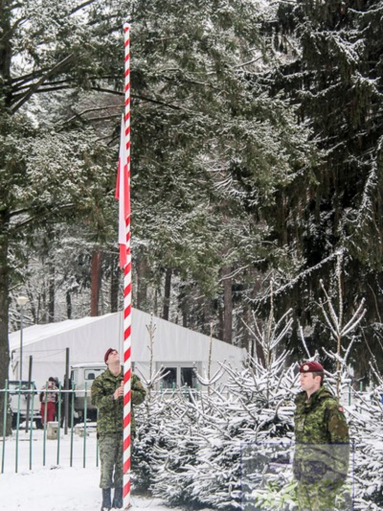 Żołnierze Kanadyjscy już na poligonie