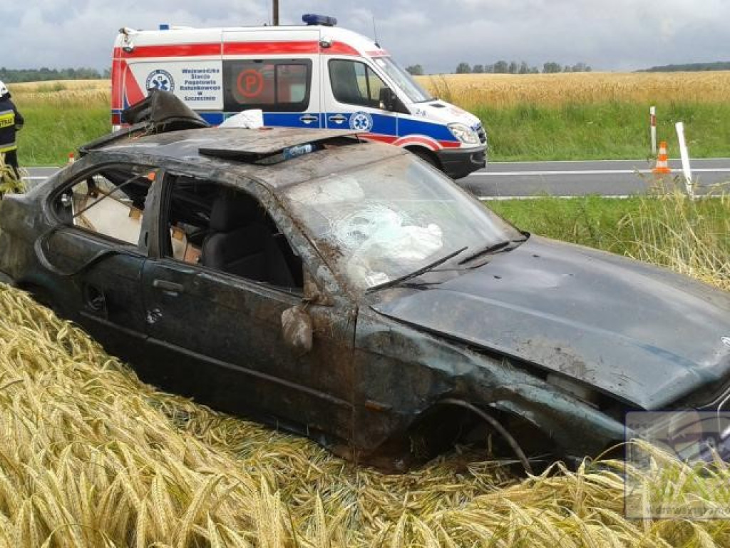 Potrącenie pieszego i wypadek na krajowej 20.