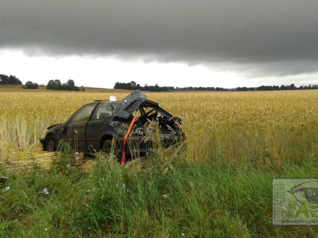 Potrącenie pieszego i wypadek na krajowej 20.