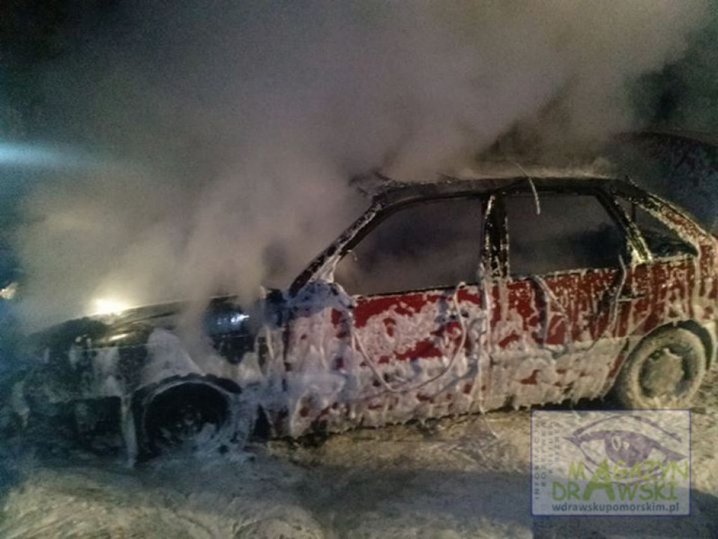 Pożar samochodu na DW 163.