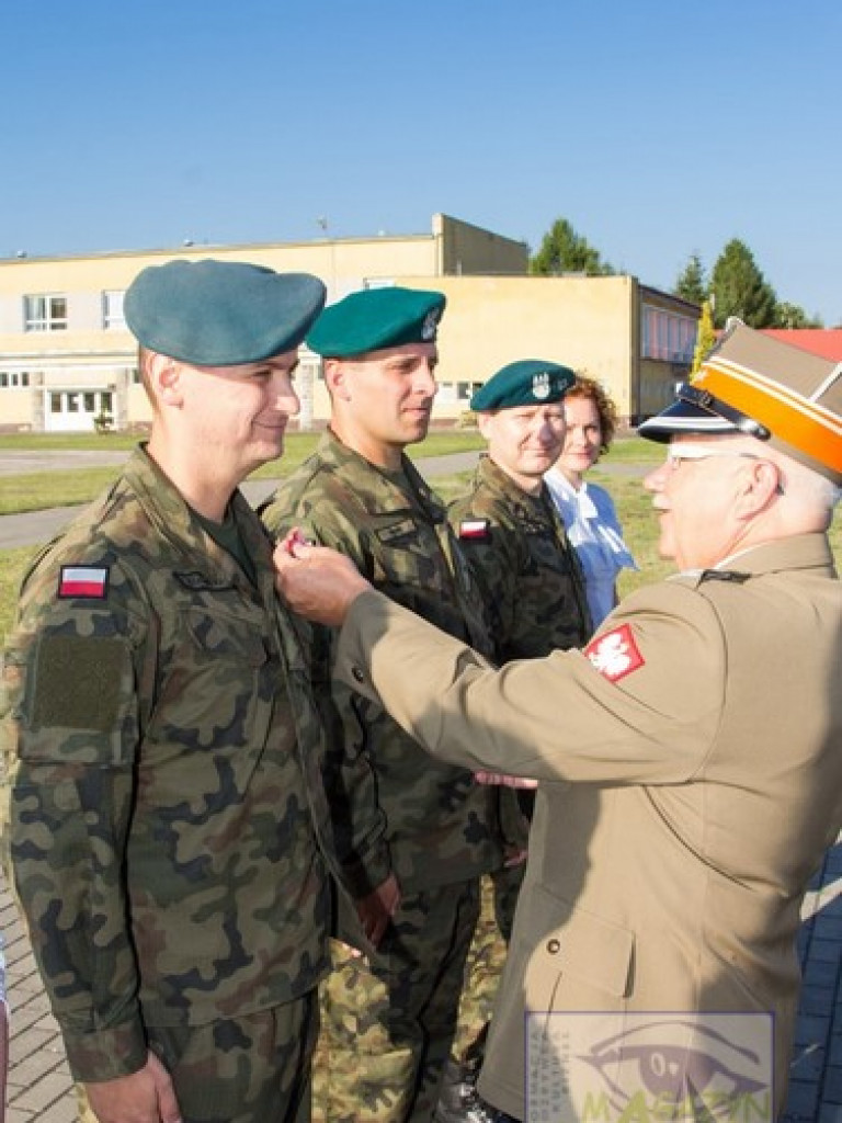 Świąteczne awanse i odznaczenia.