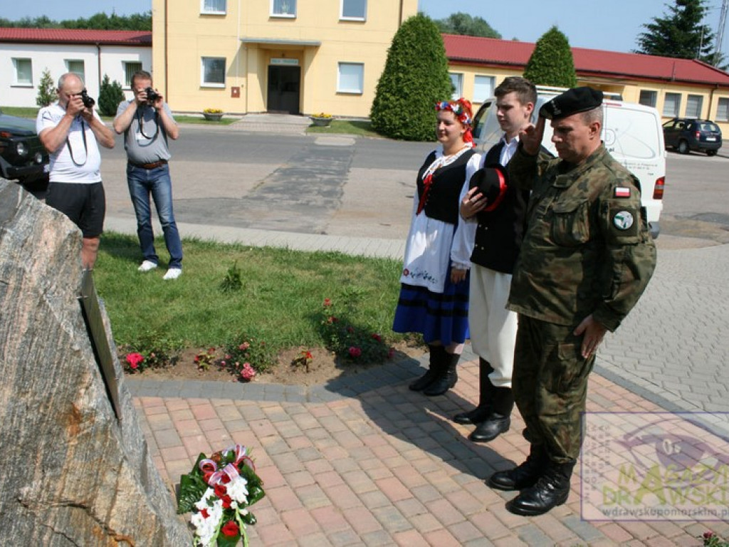 KASZUBSKIE TAŃCE W POWIECIE DRAWSKIM
