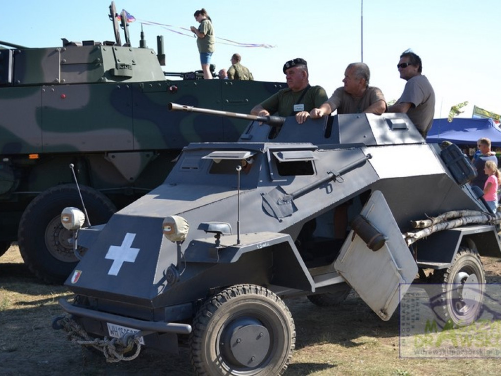 Militarny zlot oficjalnie otwarty