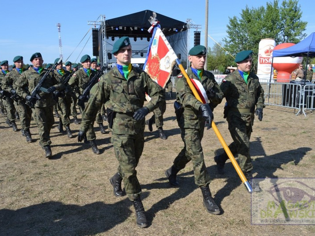 Militarny zlot oficjalnie otwarty