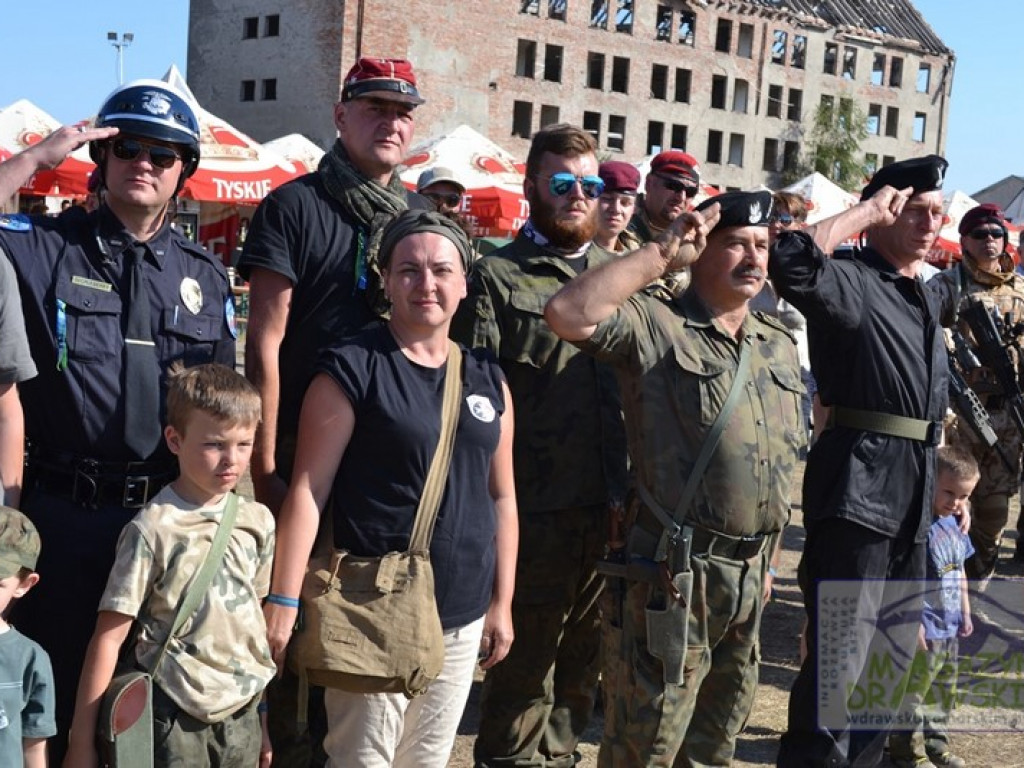 Militarny zlot oficjalnie otwarty