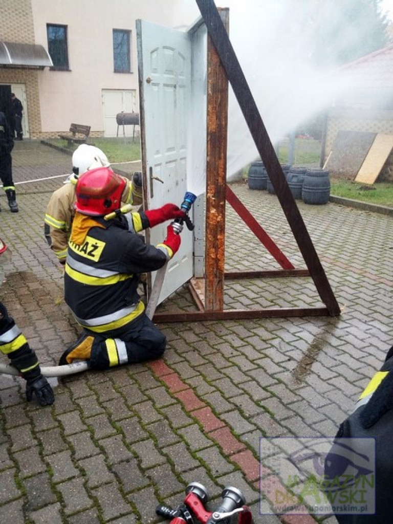 Warsztaty z gaszenia pożarów wewnętrznych - KP PSP DRAWSKO