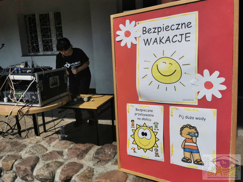 BEZPIECZNE WAKACJE