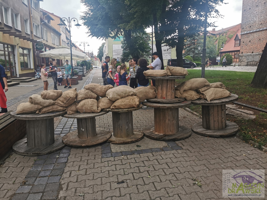 Gra terenowa - Dostarcz Meldunek