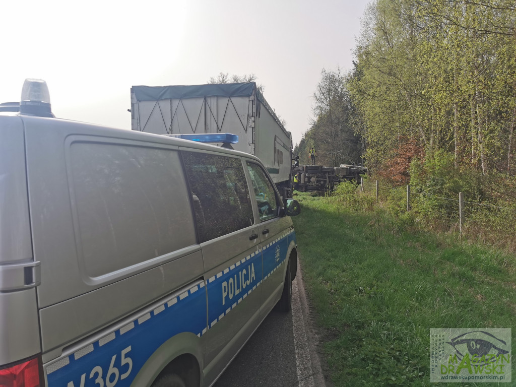 [DW 175] Wypadek ciężarówki z ładunkiem