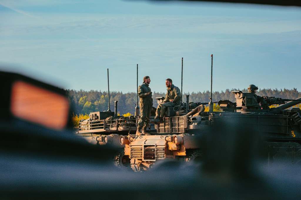 Polski ABRAMS w natarciu