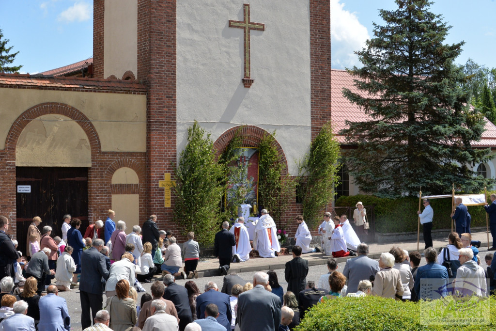 Chrystus Eucharystyczny przeszedł ulicami Drawska Pomorskiego