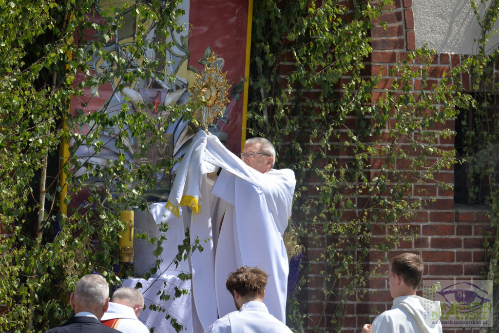 Chrystus Eucharystyczny przeszedł ulicami Drawska Pomorskiego