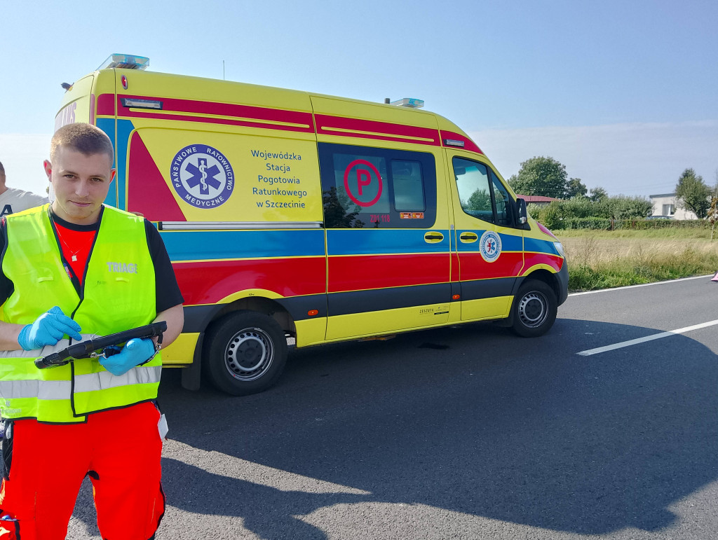 Zderzenie 3 pojazdów na DK 20