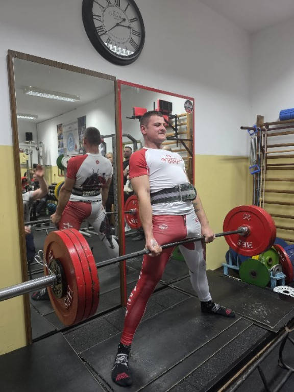 Mikołajkowe zmagania siłowe