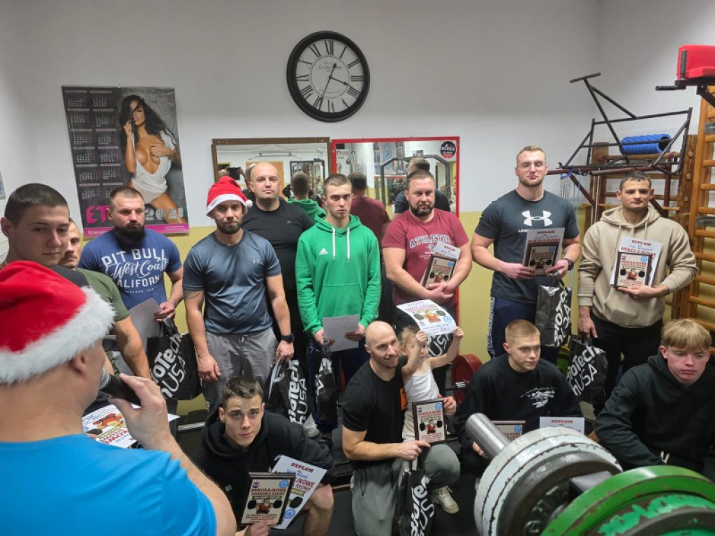 Mikołajkowe zmagania siłowe