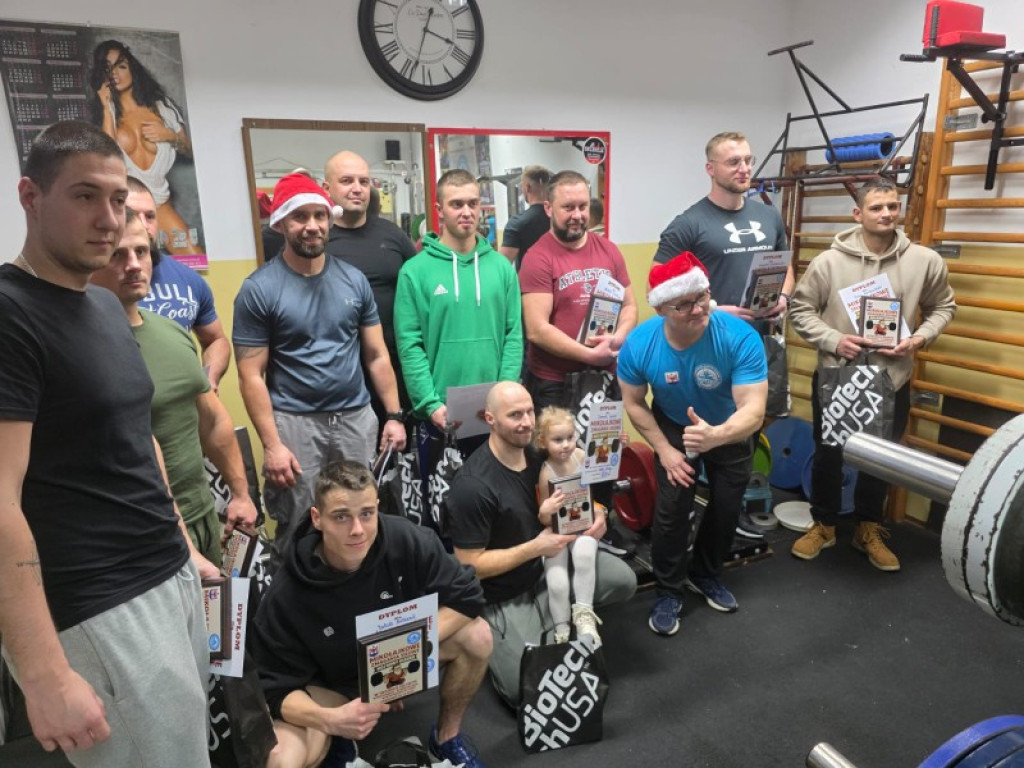 Mikołajkowe zmagania siłowe