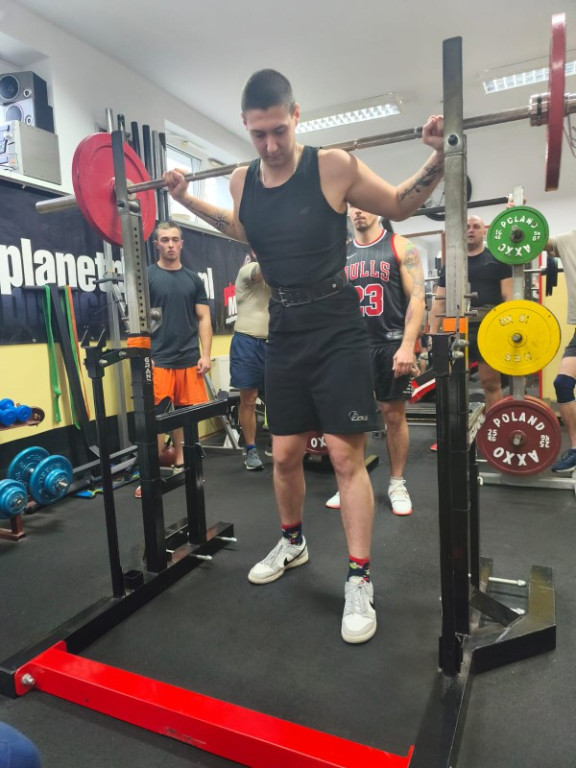 Mikołajkowe zmagania siłowe