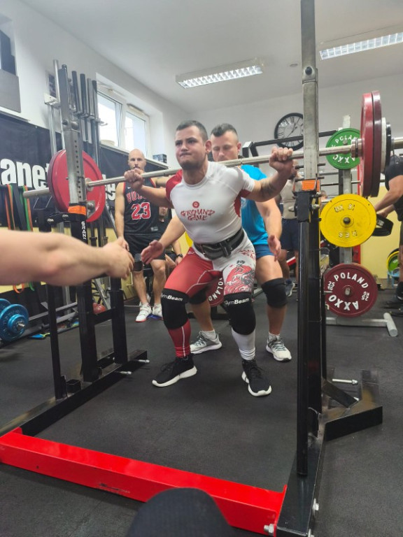 Mikołajkowe zmagania siłowe