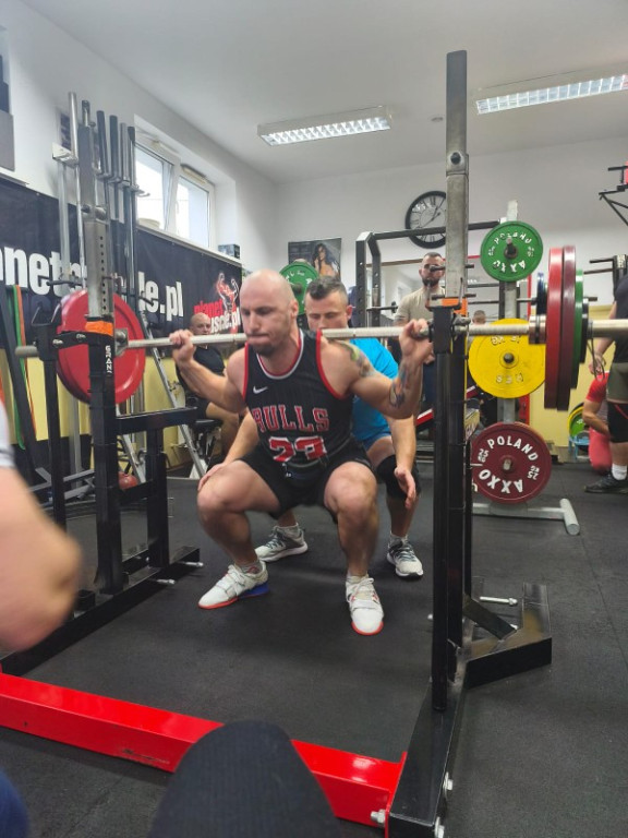 Mikołajkowe zmagania siłowe