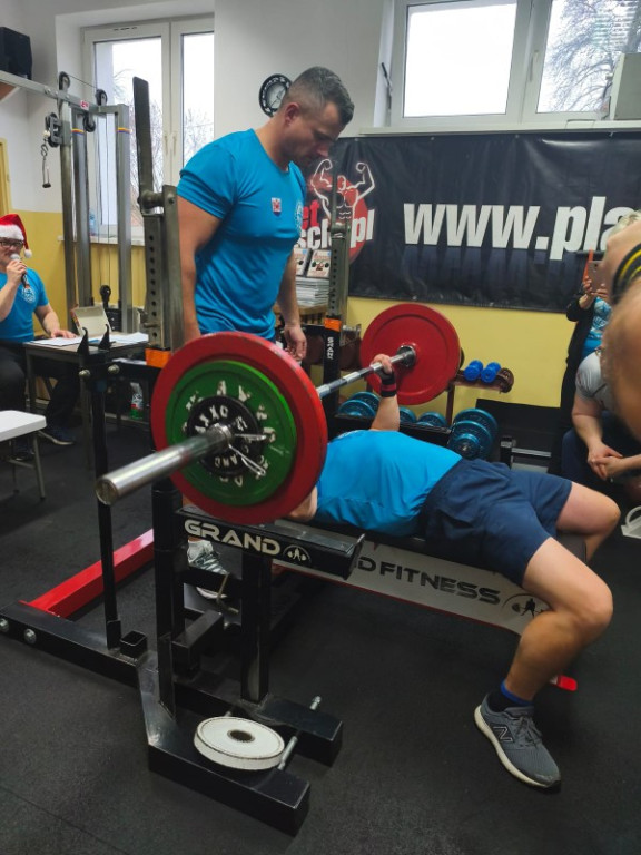 Mikołajkowe zmagania siłowe