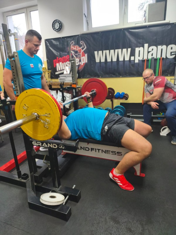 Mikołajkowe zmagania siłowe