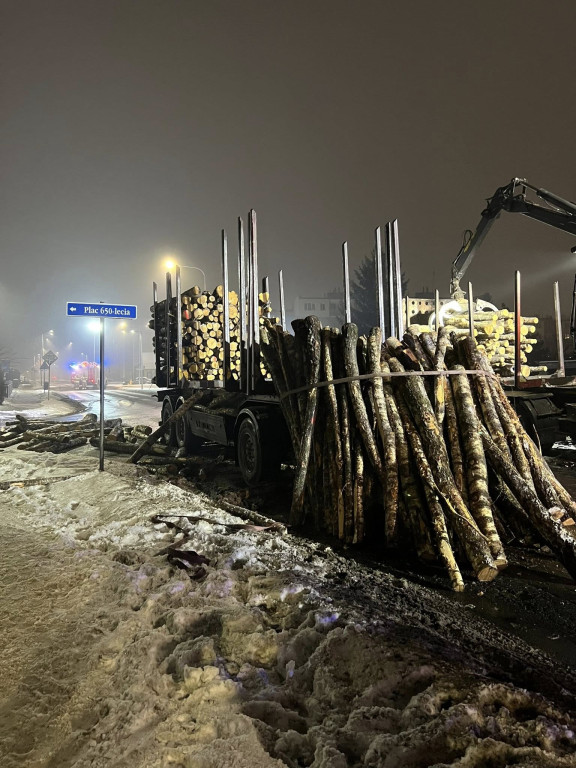 [DK 20] Drewno na drodze