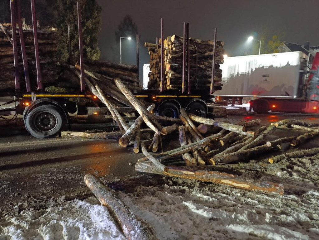 [DK 20] Drewno na drodze