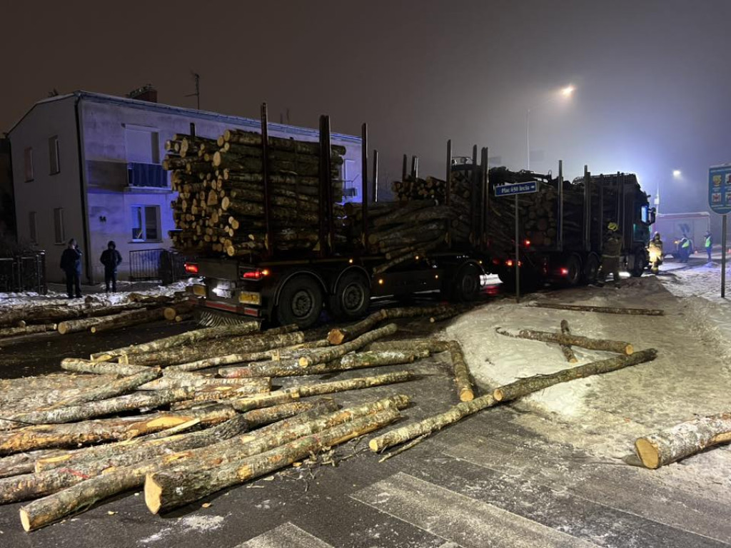 [DK 20] Drewno na drodze