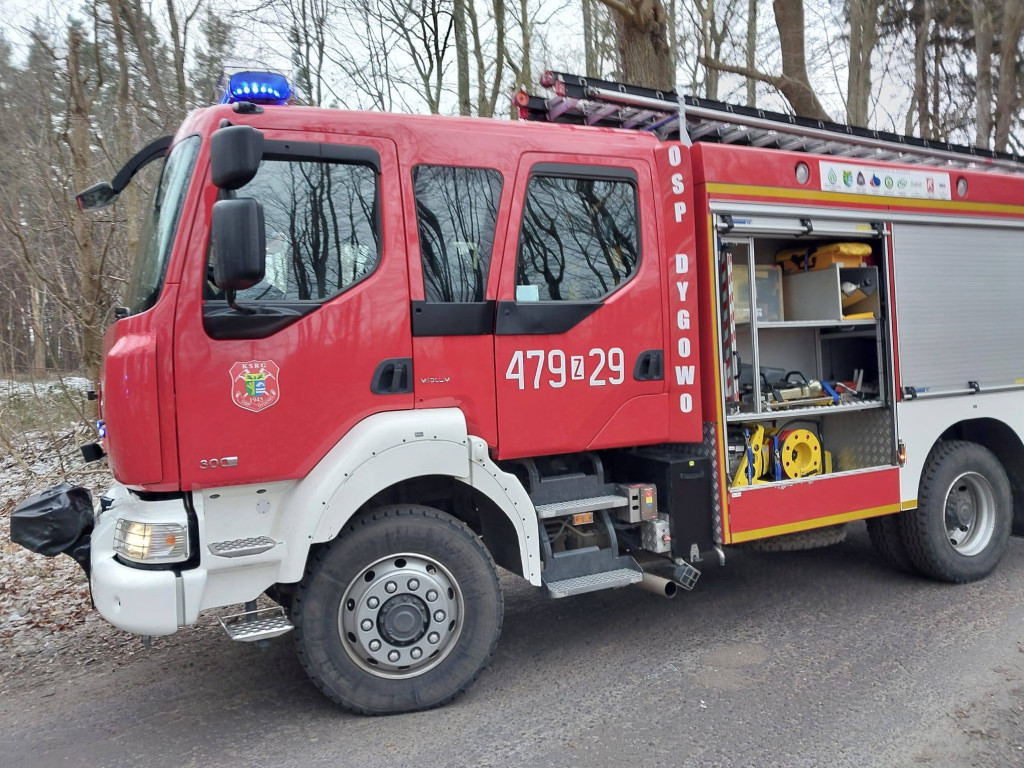 Po alkoholu pojazdem w drzewo