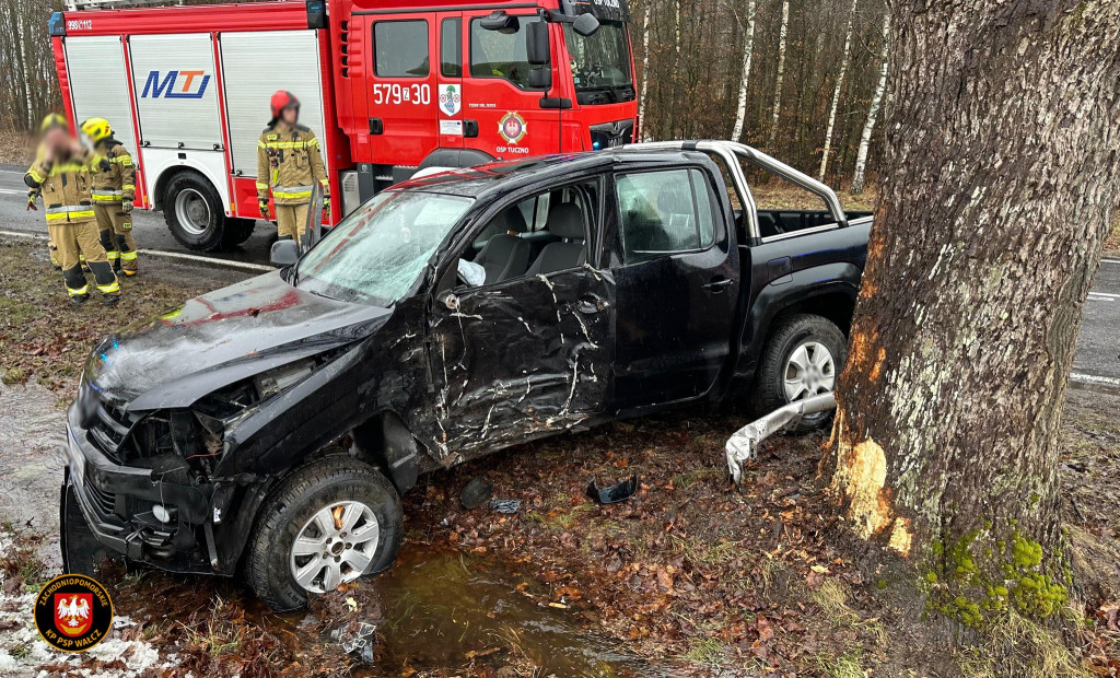 [DK 22] Pojazdem w drzewo