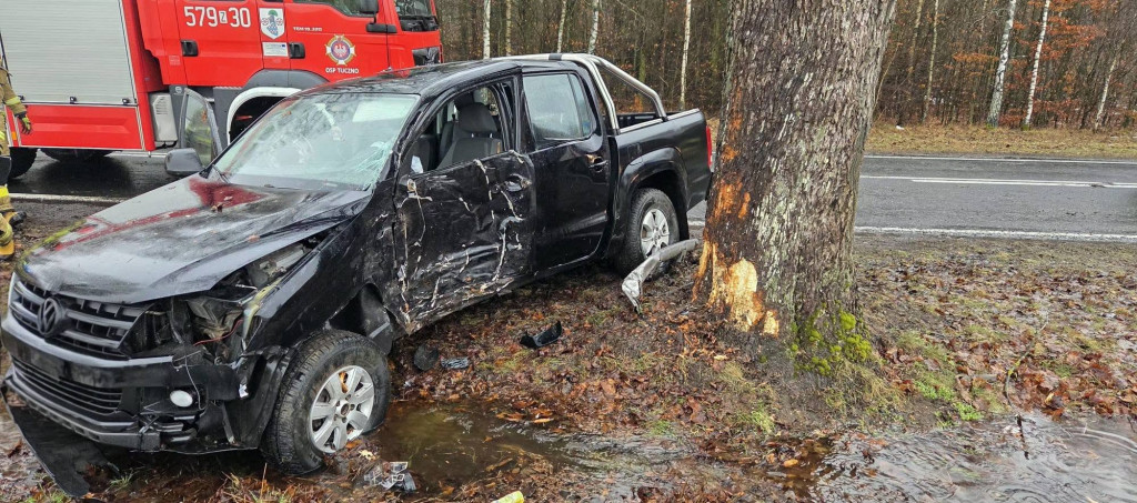 [DK 22] Pojazdem w drzewo