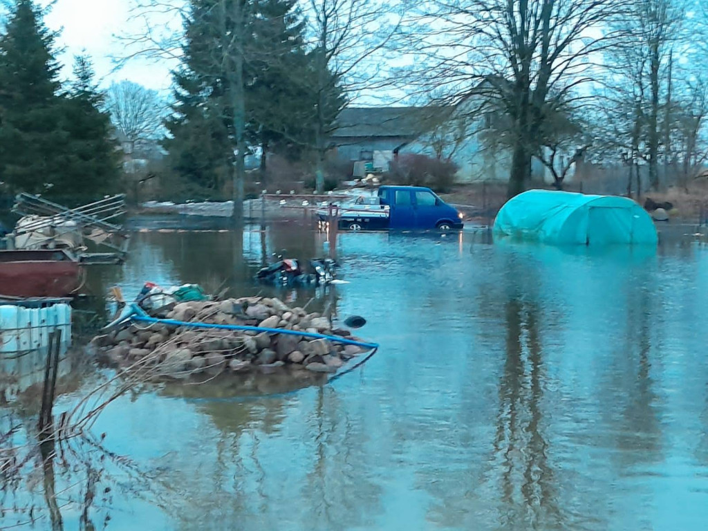 Zima, deszcz i podtopienia
