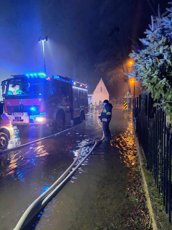 Zima, deszcz i podtopienia