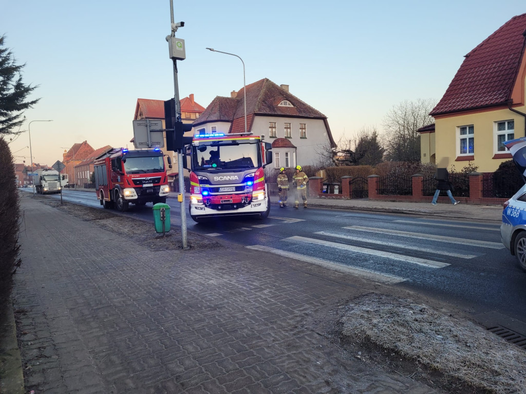 [DK 20] Zderzenie 3 pojazdów