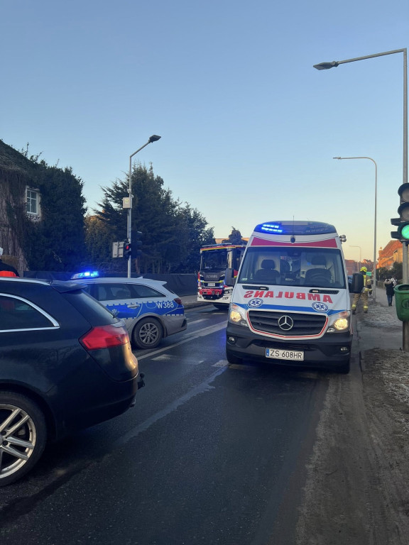 [DK 20] Zderzenie 3 pojazdów