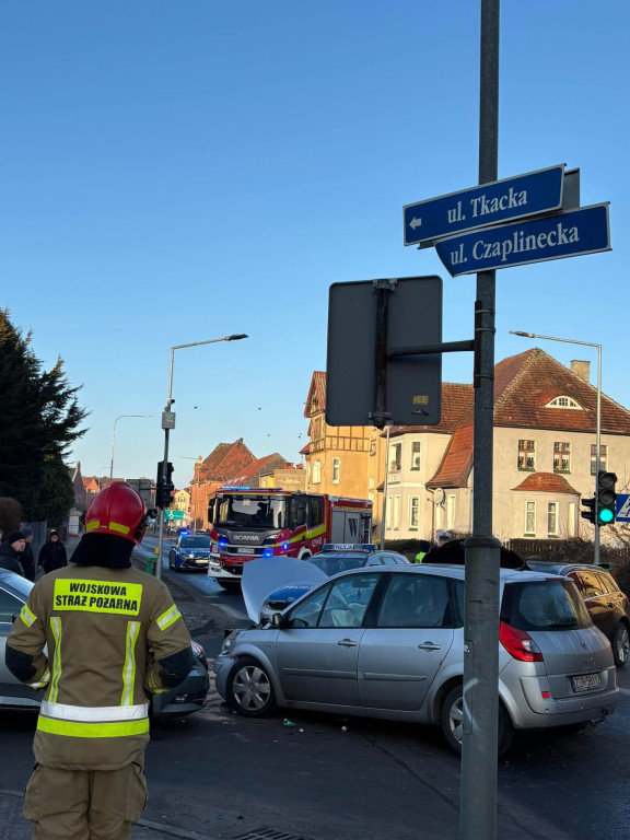 [DK 20] Zderzenie 3 pojazdów