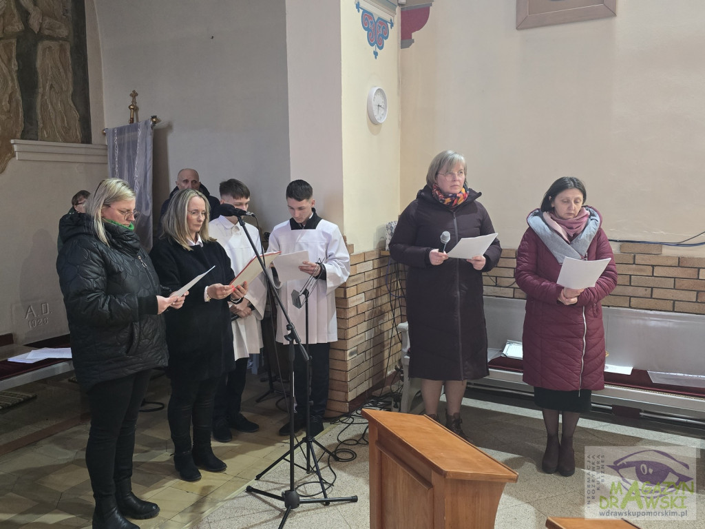 Wielki Piątek - Liturgia Męki Pańskiej