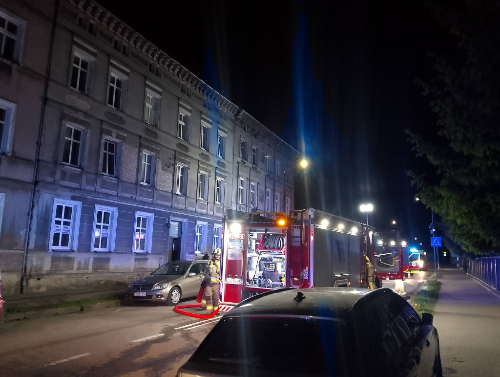 Złocieniec. Strażacy wynieśli 3 osoby