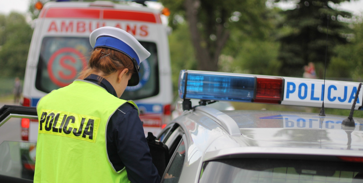 Zderzenie trzech samochodów osobowych w Dzikowie, DW 156 zablokowana