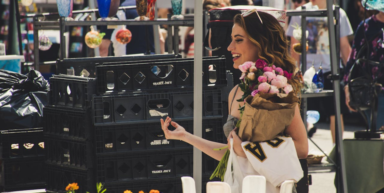 Jak kupować mądrze i nie dać się oszukać? Poradnik konsumencki na 2025 rok