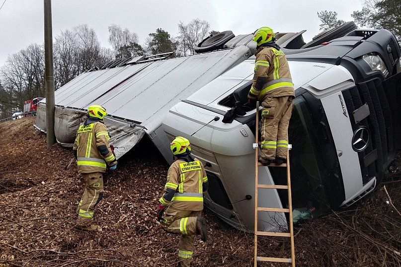 Dachowanie pojazdu ciężarowego