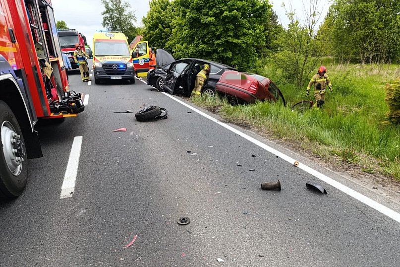 [DK 20] Zderzenie trzech pojazdów