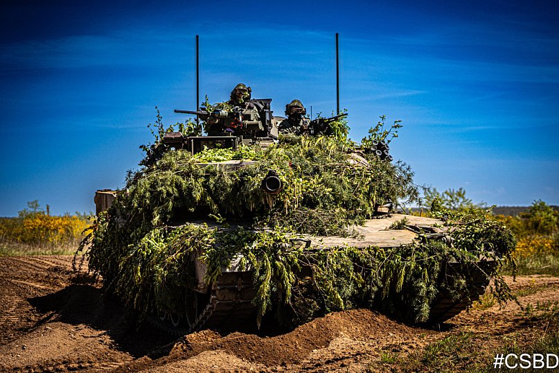 Polski ABRAMS w natarciu