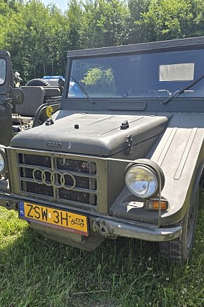 Historyczne pojazdy w naszym mieście-3120