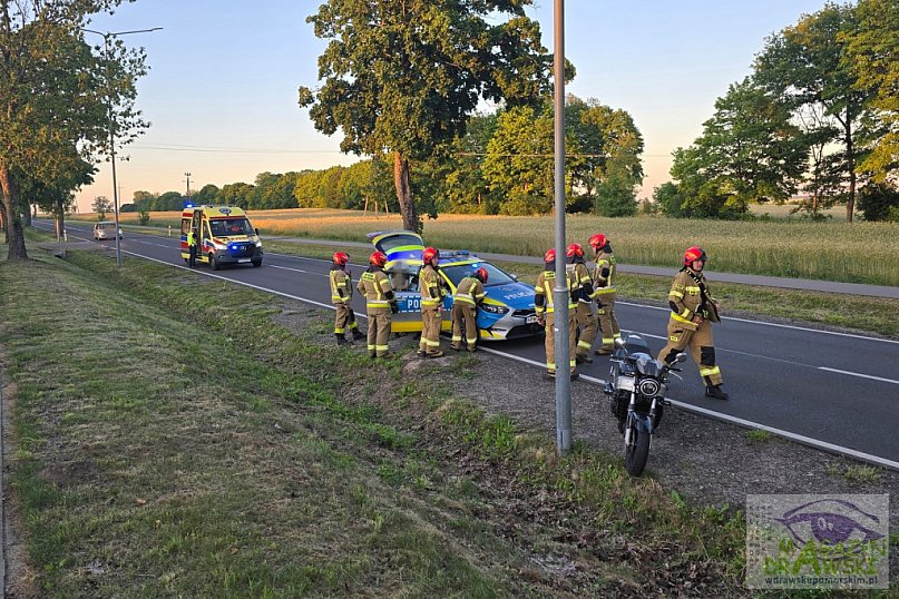 Motocykl uderzył w pojazd
