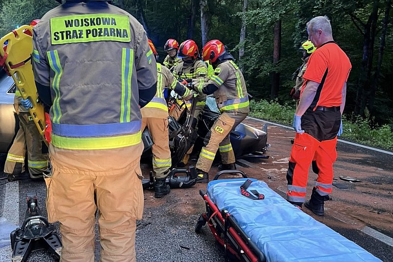 [DK 20] Czołówka BMW z AUDI