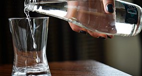 Naukowcy: potrzeba picia 8 szklanek wody dziennie to mit-5946