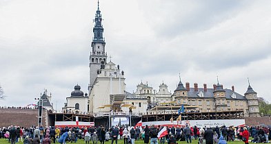 W Kościele katolickim 3 maja uroczystość Najświętszej Maryi Panny Królowej Polski-10135