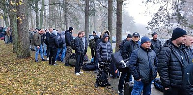 Rezerwiści opanowali koszary Złocienieckiej Brygady -12654